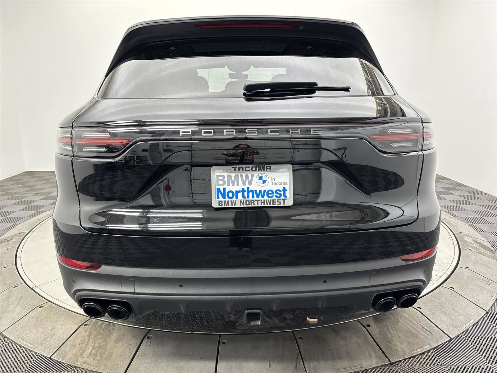 Used 2023 Porsche Cayenne image 15