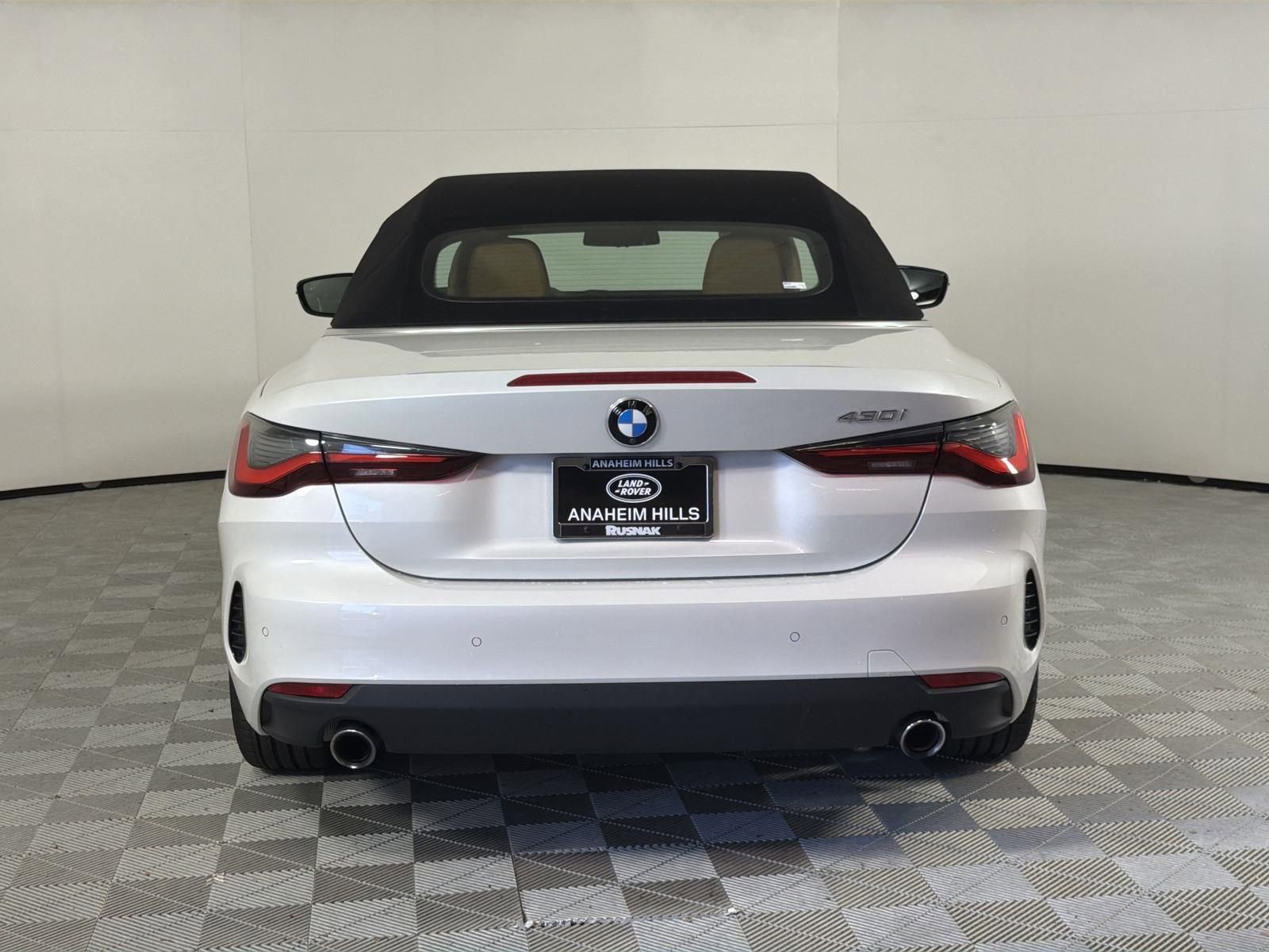 Used 2023 BMW 430i Convertible w/ Convenience Package image 4