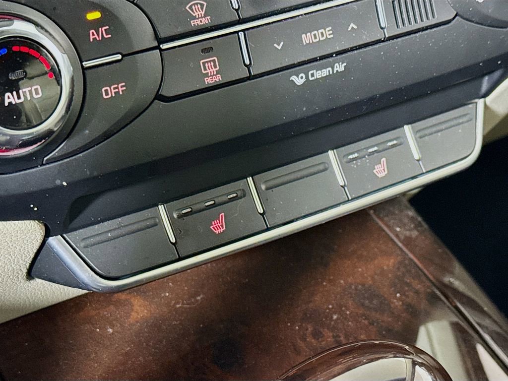 Used 2018 Kia Sorento EX image 19