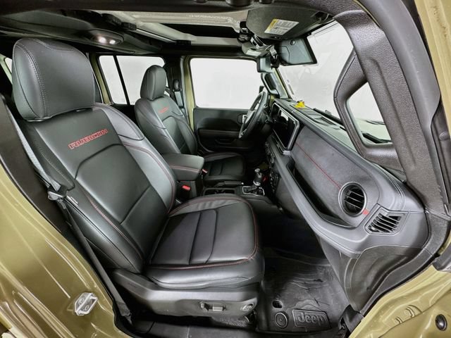 Used 2025 Jeep Wrangler Unlimited Rubicon AWD/4WD image 33