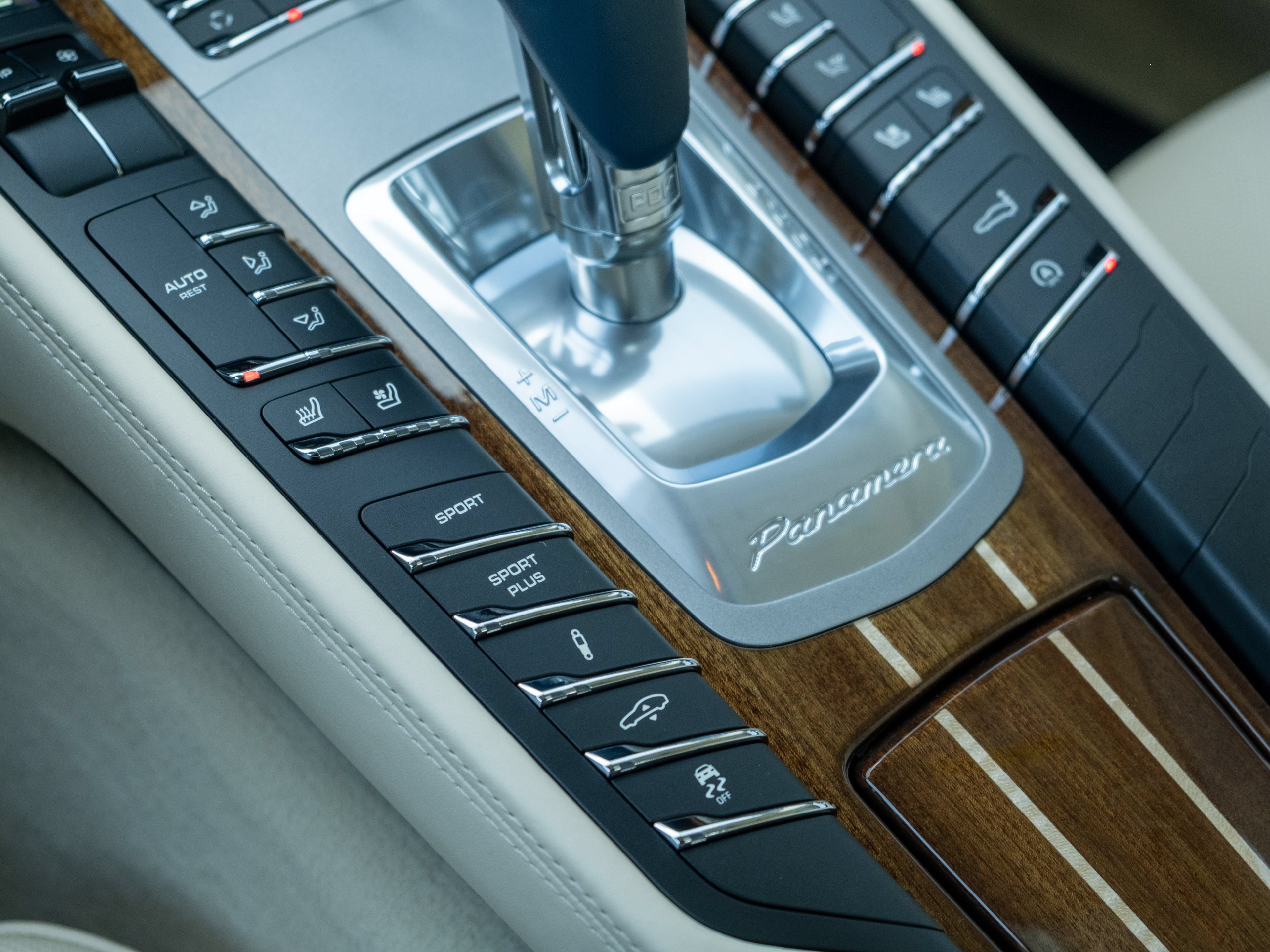 Used 2011 Porsche Panamera Turbo AWD/4WD image 34