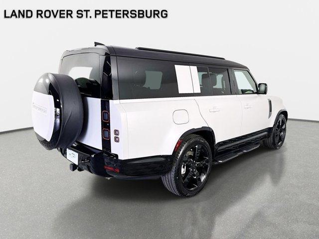 Used 2026 Land Rover Defender 130 X-Dynamic SE image 5