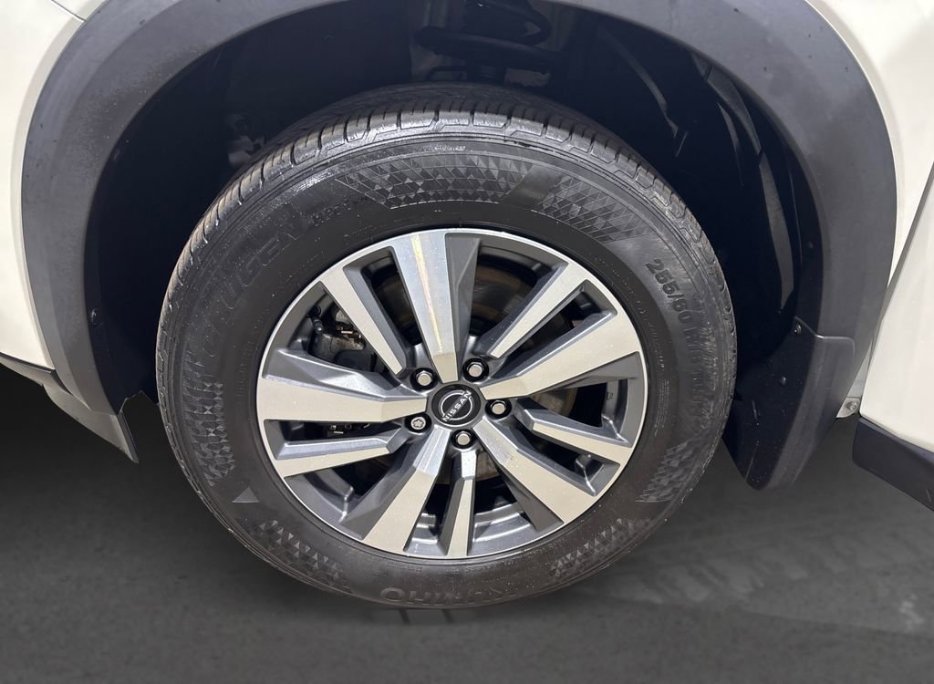 Used 2023 Nissan Pathfinder SL w/ Black Appearance Package image 12