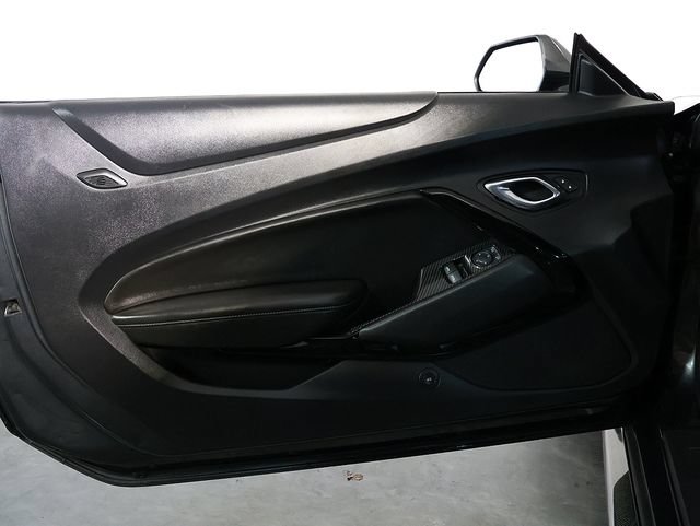 Used 2016 Chevrolet Camaro SS RWD image 22