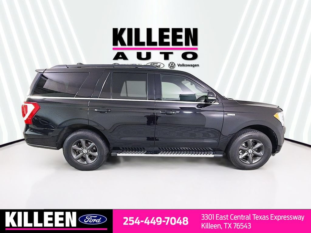 Used 2019 Ford Expedition XLT w/ Equipment Group 202A AWD/4WD image 9