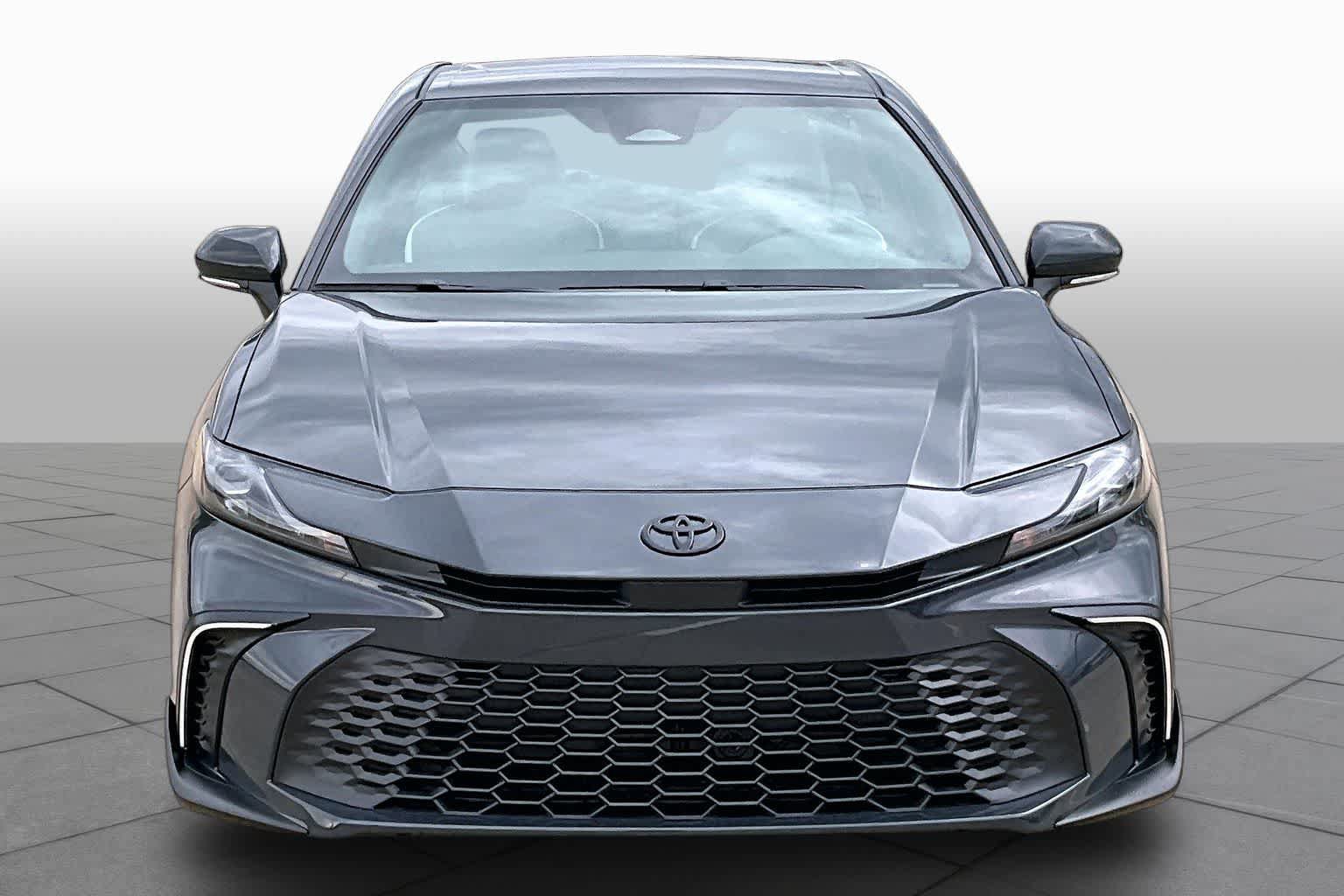 New 2026 Toyota Camry SE FWD image 3