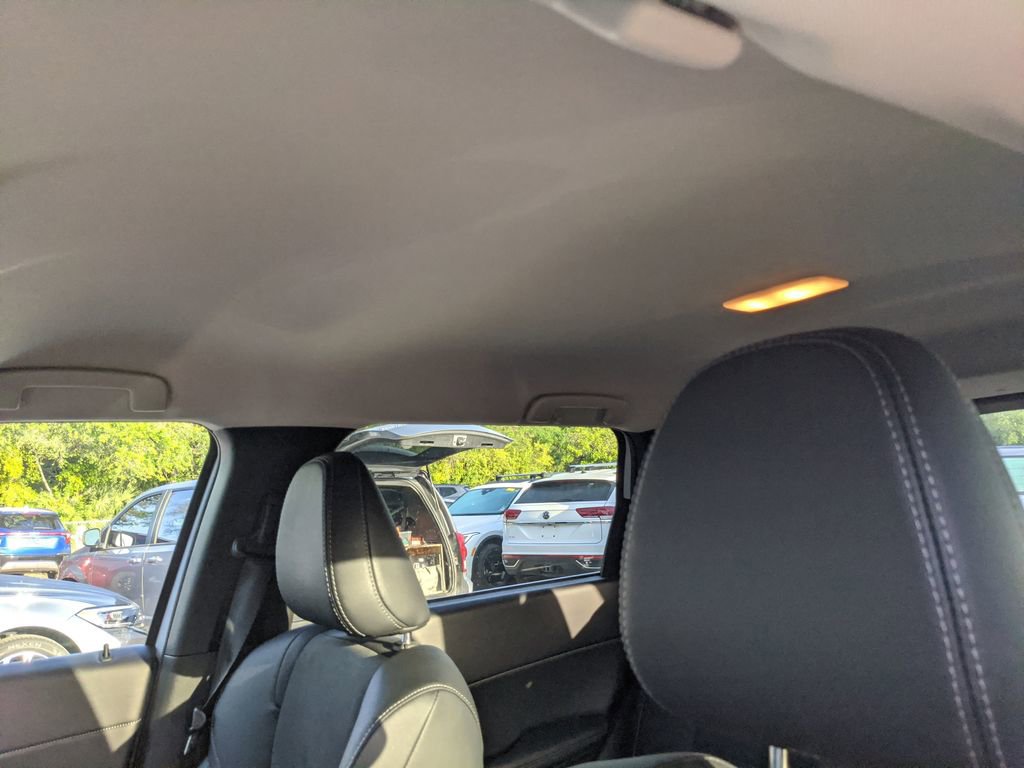 Used 2024 Mitsubishi Outlander FWD image 8