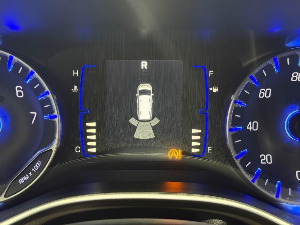 Used 2018 Chrysler Pacifica Touring-L FWD image 21
