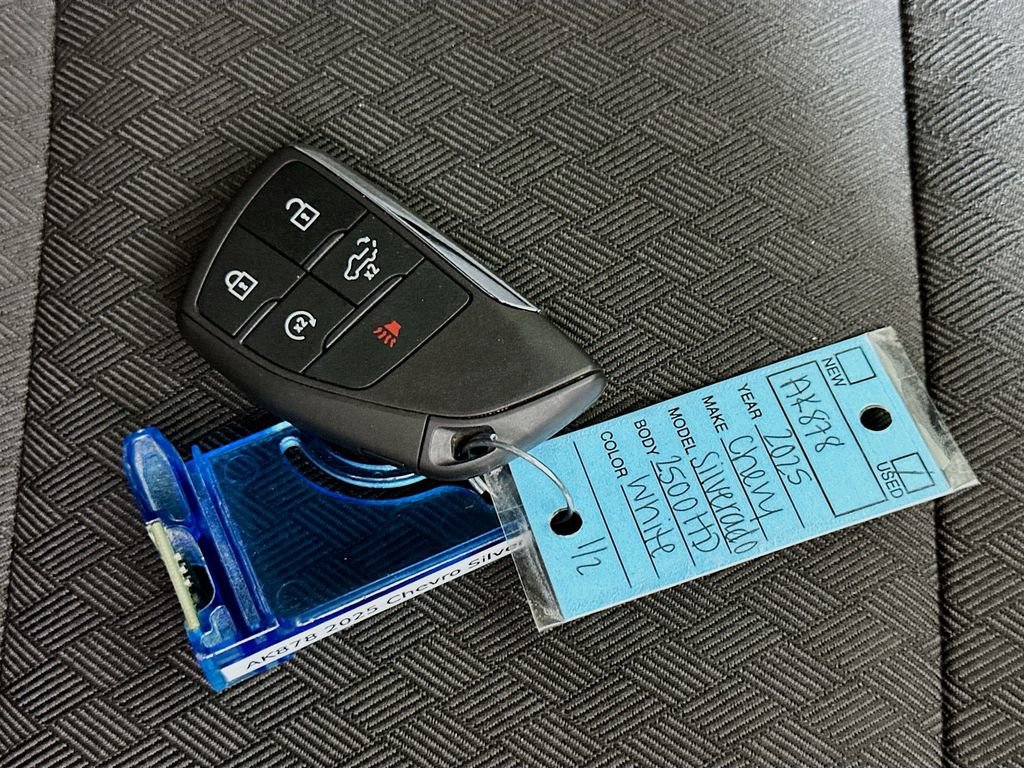 Used 2025 Chevrolet Silverado 2500 Custom w/ Custom Value Package image 35