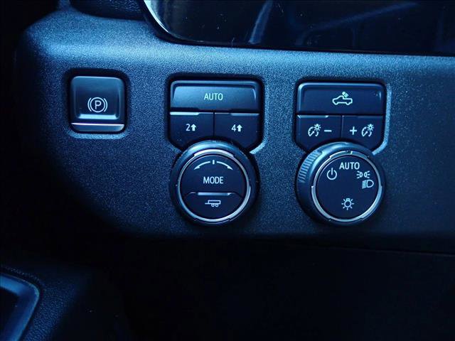 Used 2022 Chevrolet Silverado 1500 LT AWD/4WD image 20