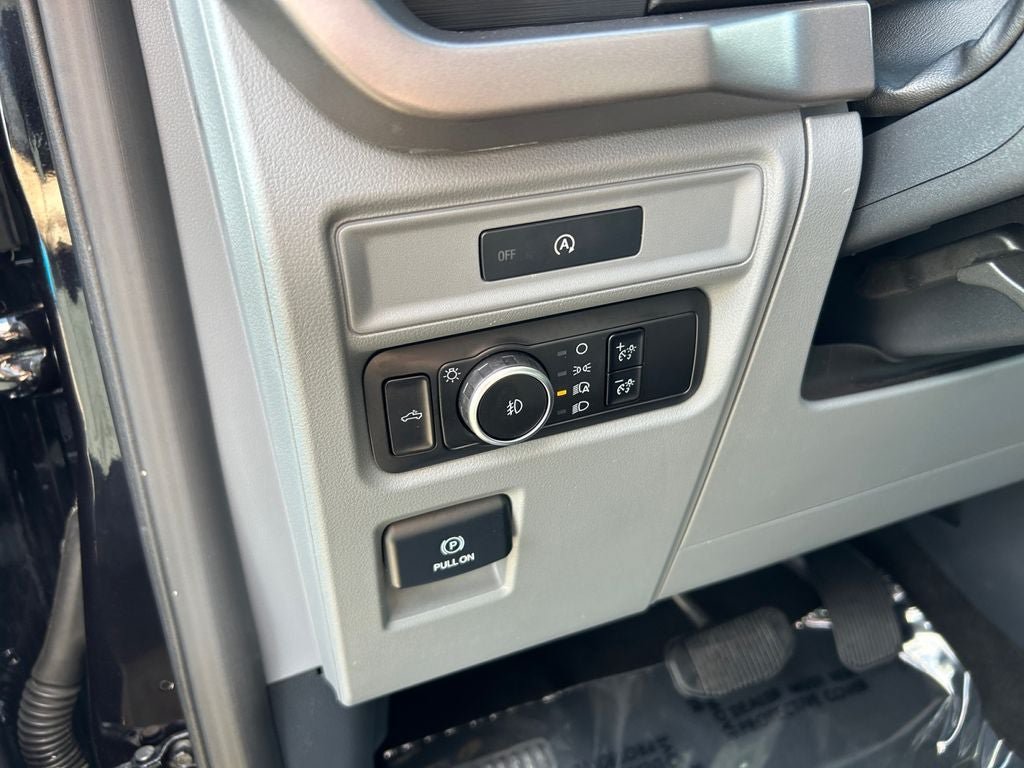 Used 2025 Ford F150 XLT w/ Equipment Group 301A Standard AWD/4WD image 19