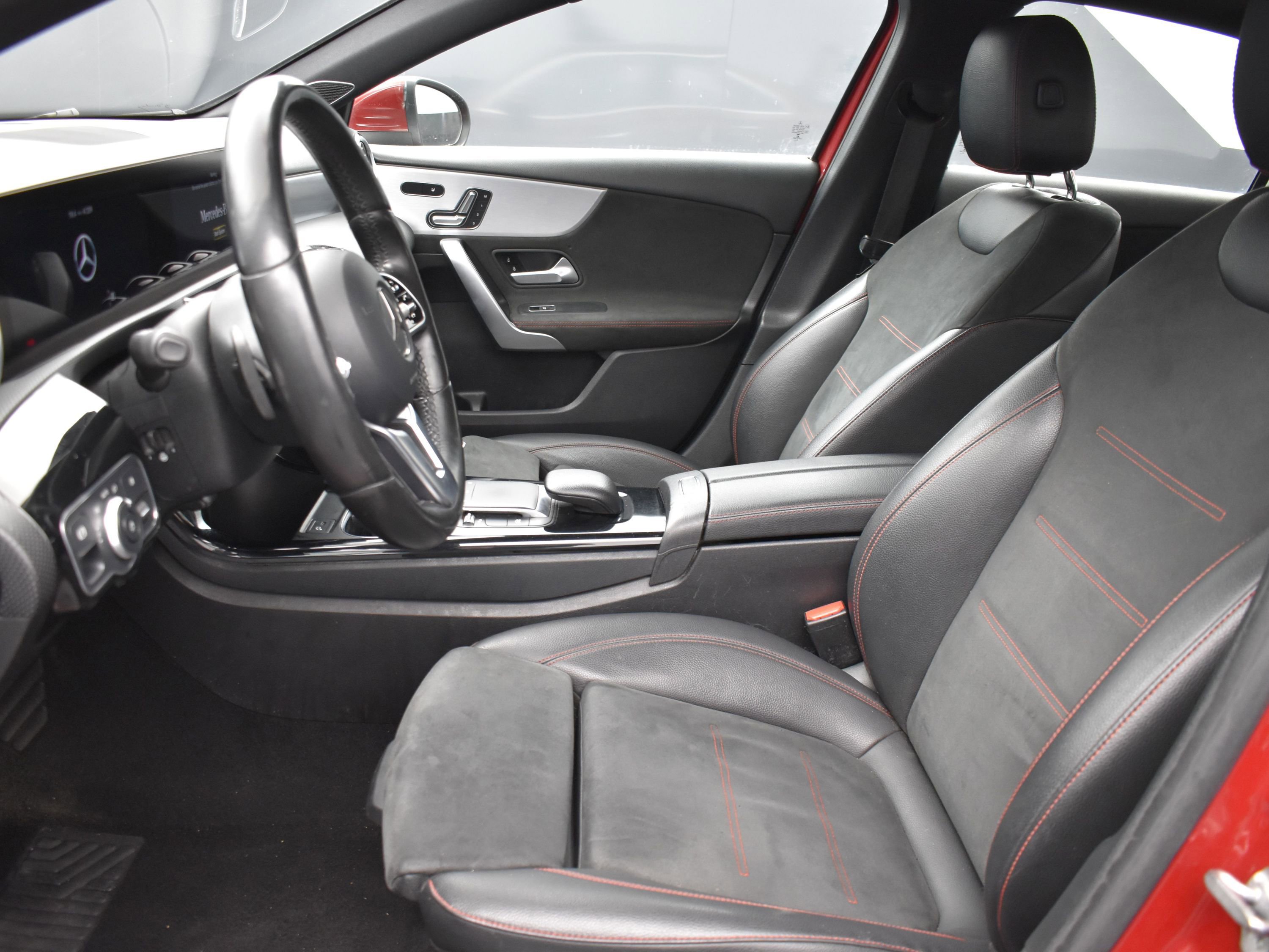 Used 2021 Mercedes-Benz A 220 4MATIC w/ AMG Line image 10