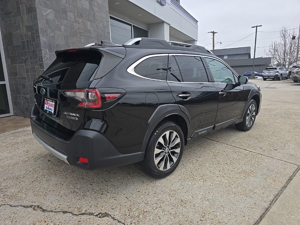 Used 2023 Subaru Outback Touring image 10
