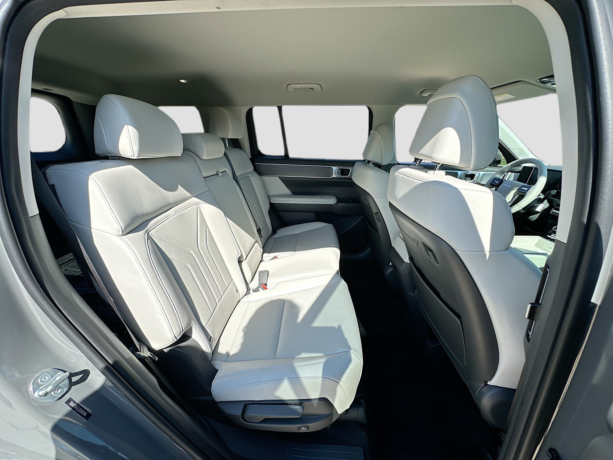 Used 2025 Hyundai Santa Fe SEL FWD image 26