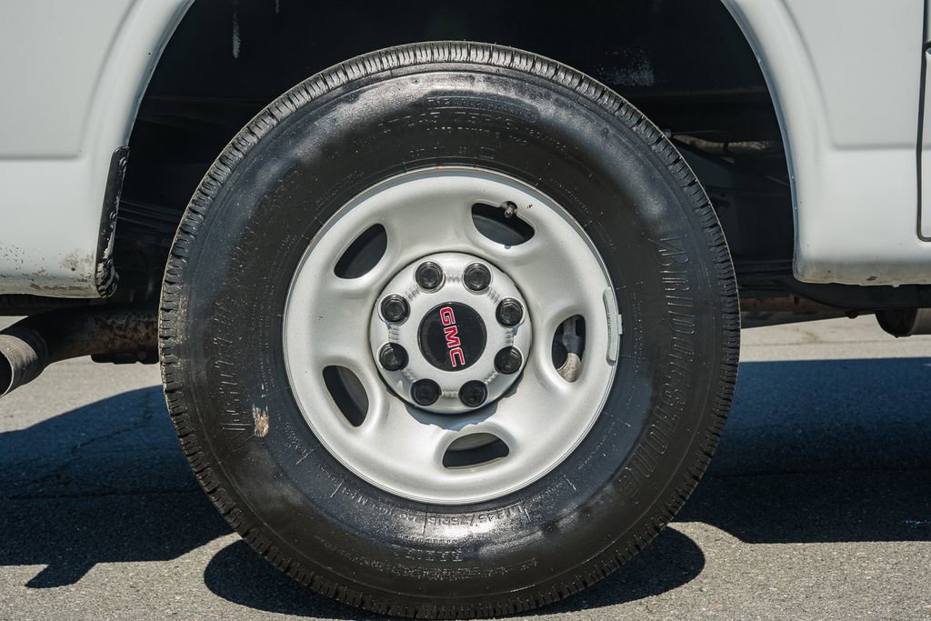 Used 2024 GMC Savana 2500 w/ Driver Convenience Package image 22