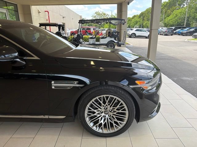 Used 2022 Genesis G90 3.3T Premium RWD image 4