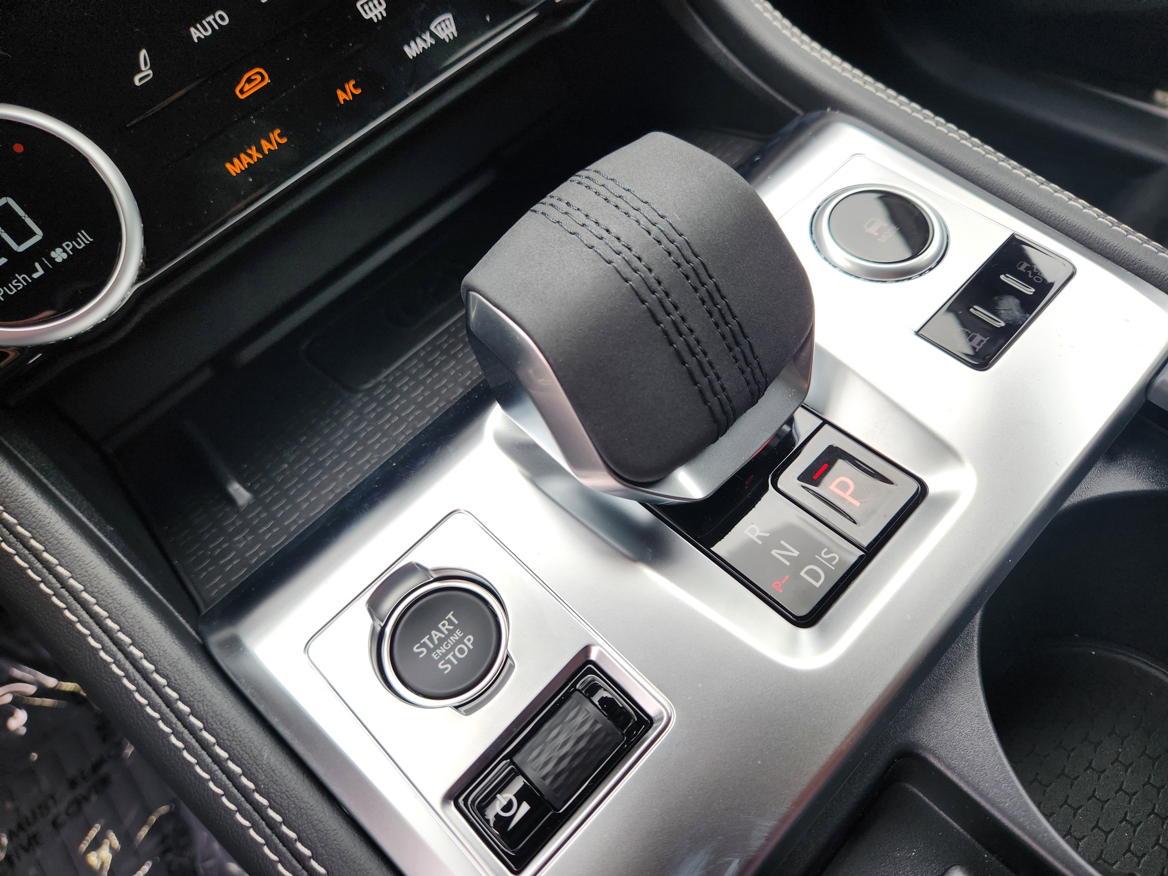 New 2026 Jaguar F-PACE R-Dynamic S image 10