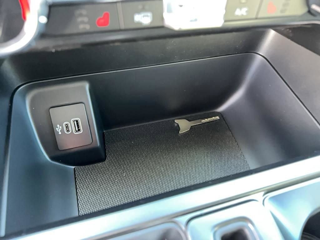 New 2025 Ford F150 XLT w/ Equipment Group 302A MID image 31