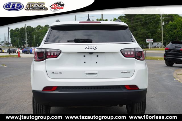 Used 2022 Jeep Compass Latitude AWD/4WD image 4