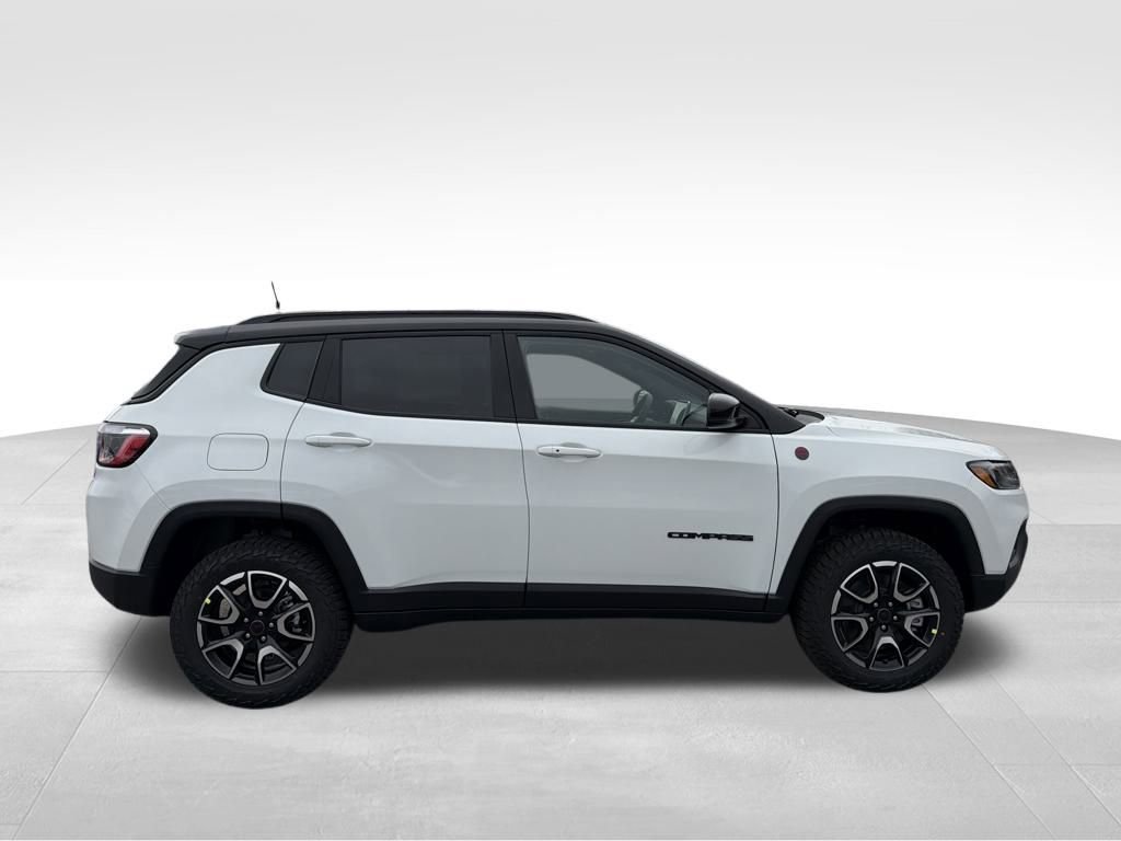 New 2026 Jeep Compass Trailhawk w/ Sun, Sound & Navigation Group image 8