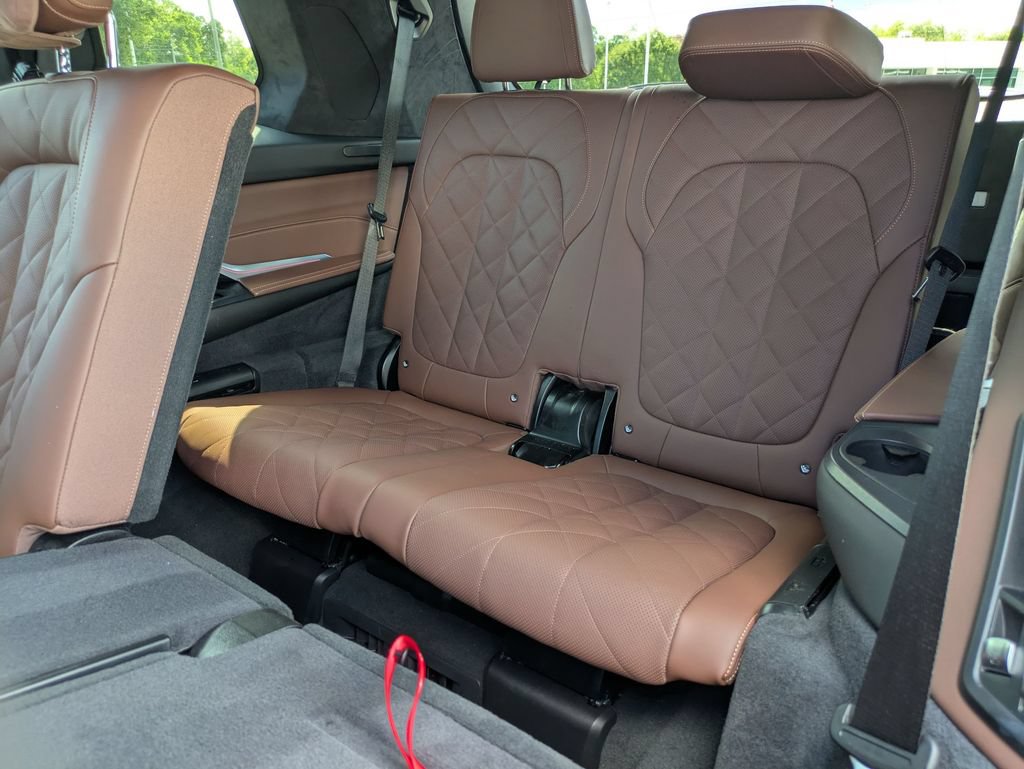 Used 2026 BMW X7 xDrive40i w/ Executive Package AWD/4WD image 30