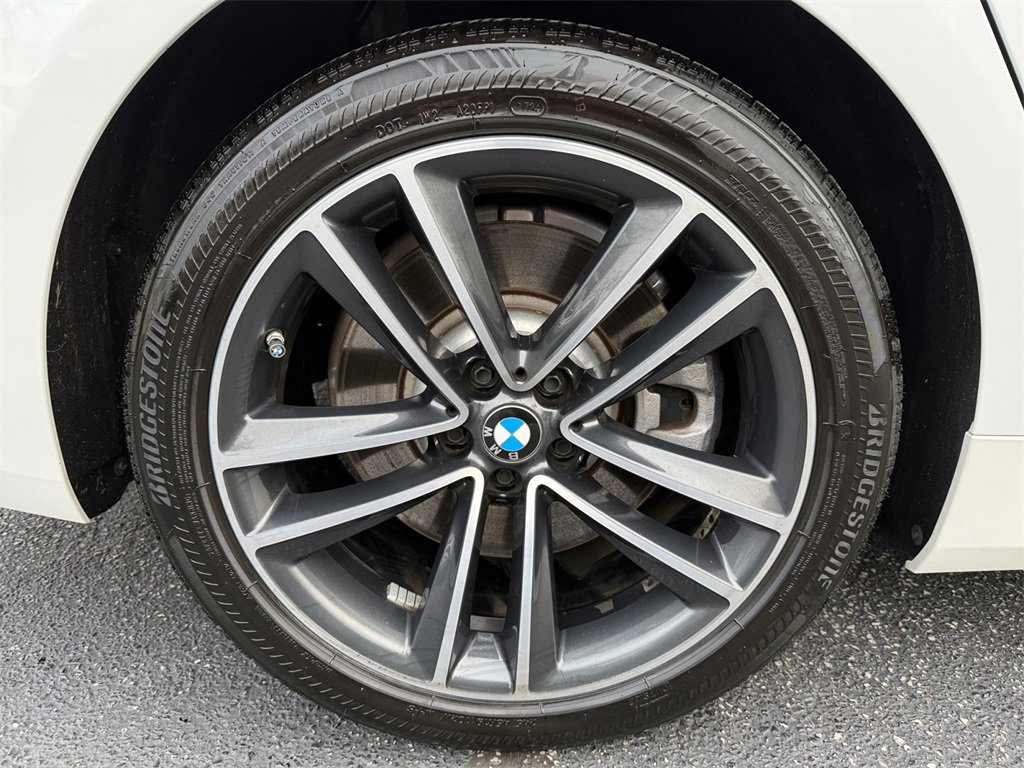 Used 2020 BMW 750i xDrive w/ Executive Package image 17