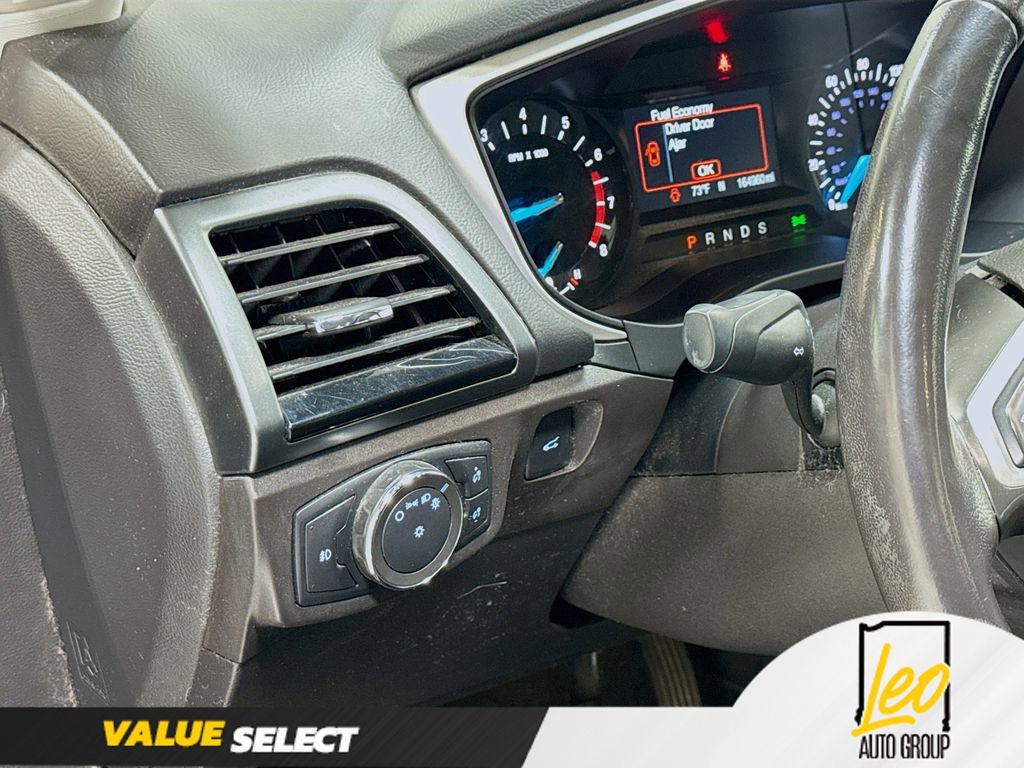 Used 2016 Ford Fusion SE w/ Equipment Group 201A image 10