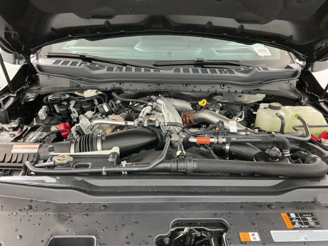 Certified 2026 Ford F450 Platinum w/ FX4 Off-Road Package AWD/4WD image 36