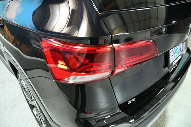 Used 2024 Volkswagen Taos SE image 12