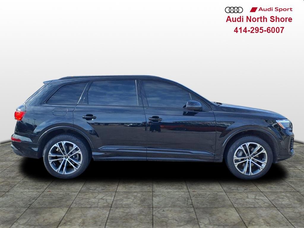 Used 2025 Audi Q7 2.0T Premium w/ Convenience Plus Package image 3