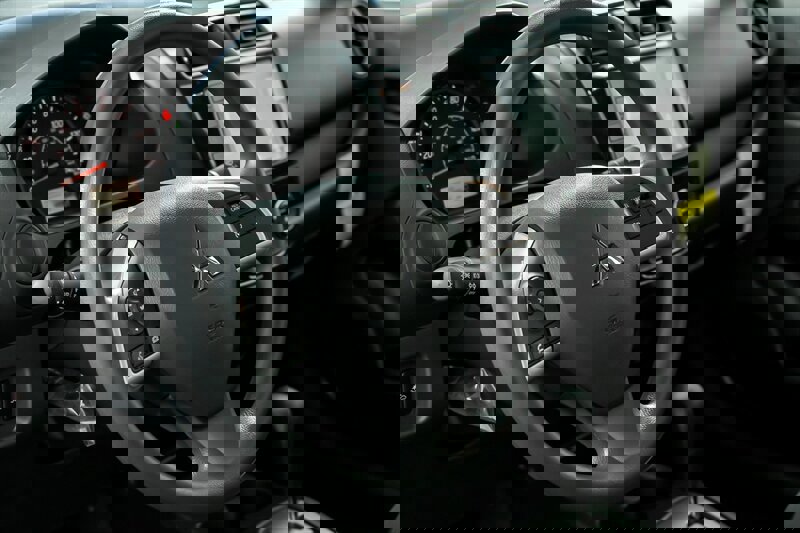 New 2024 Mitsubishi Mirage G4 ES image 13