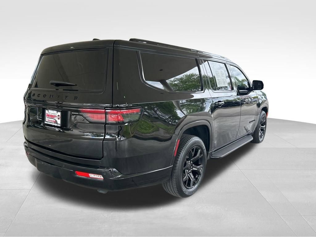 Used 2025 Jeep Wagoneer L Series II image 3