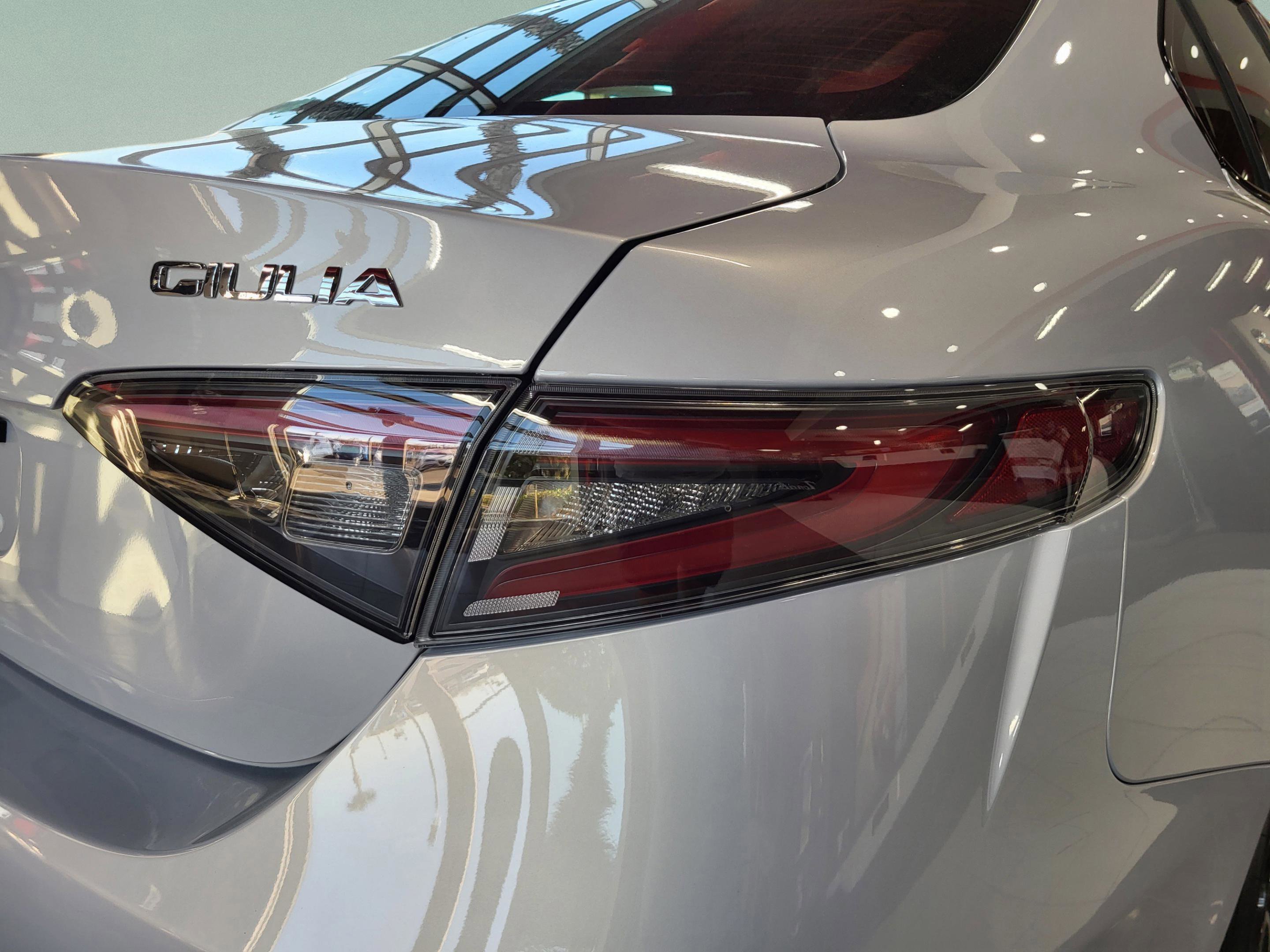 New 2025 Alfa Romeo Giulia w/ Veloce Package Rwd image 21
