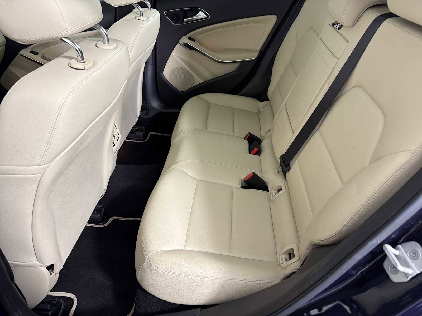 Used 2018 Mercedes-Benz GLA 250 image 23