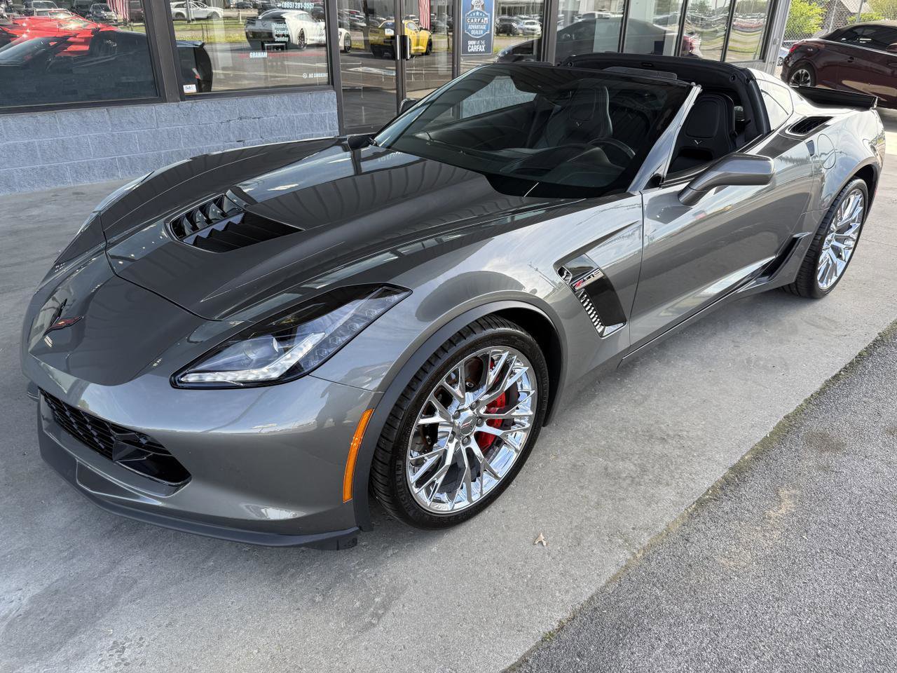 Used 2016 Chevrolet Corvette Z06 w/ 3LZ Preferred Equipment Group RWD image 2