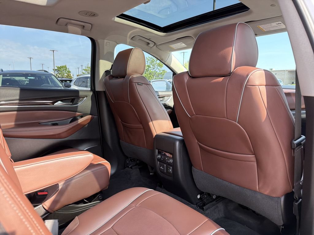 Used 2020 Buick Enclave Avenir w/ Avenir Technology Package FWD image 19