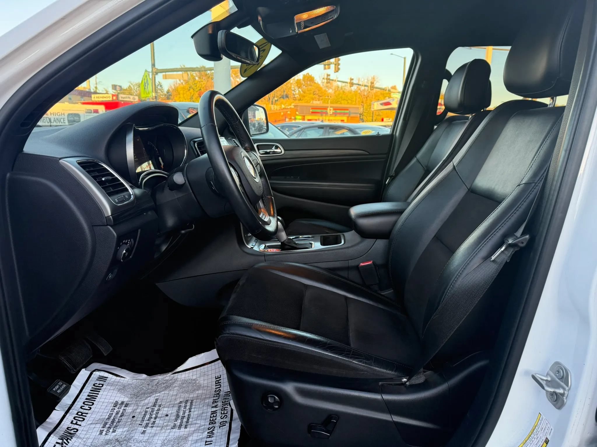Used 2020 Jeep Grand Cherokee Altitude AWD/4WD image 10