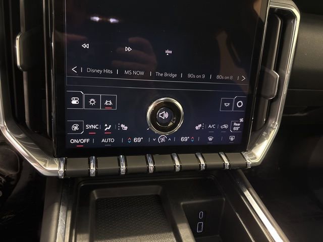 Used 2025 GMC Acadia Elevation image 23