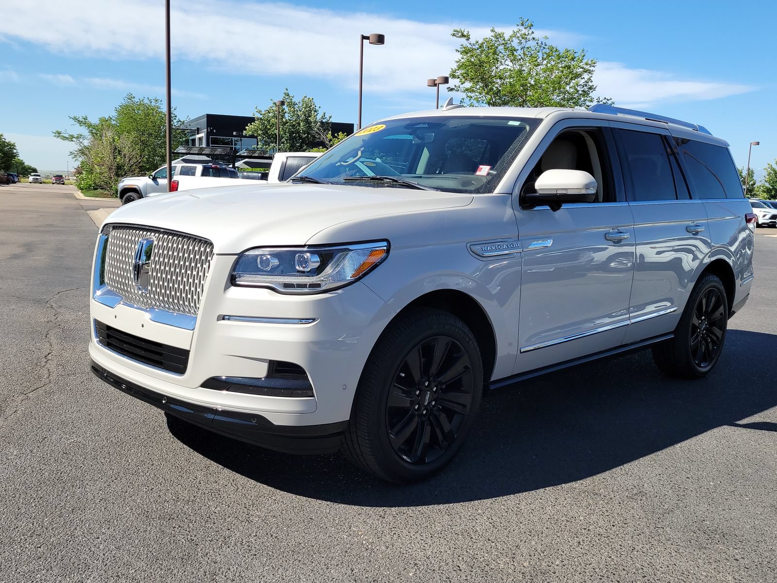 Used 2023 Lincoln Navigator Reserve AWD/4WD image 4