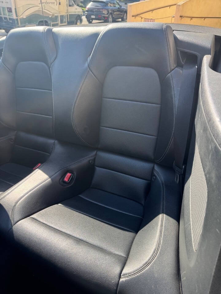 Used 2016 Ford Mustang Premium RWD image 15