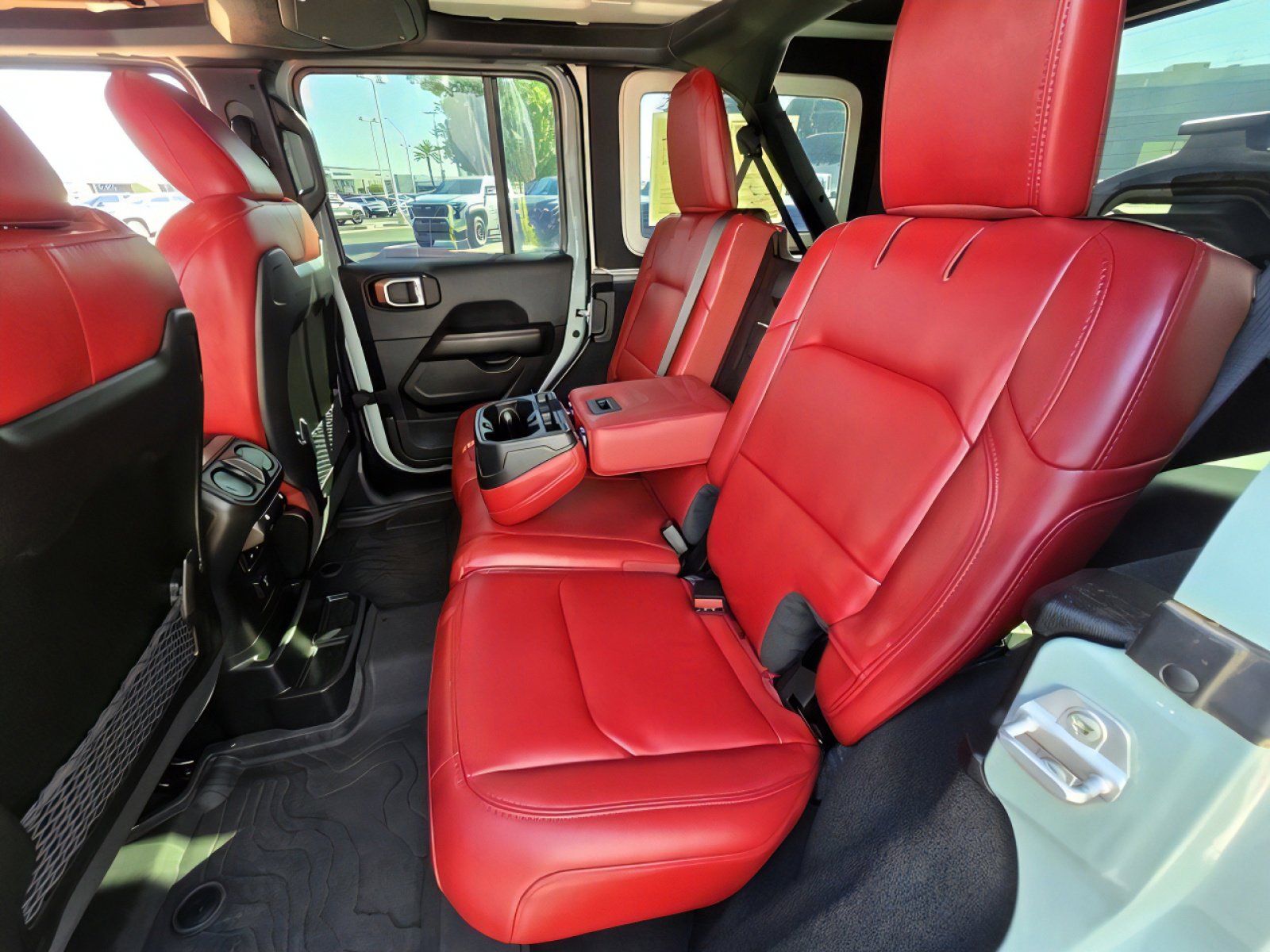 Used 2024 Jeep Wrangler Unlimited Rubicon 392 image 17