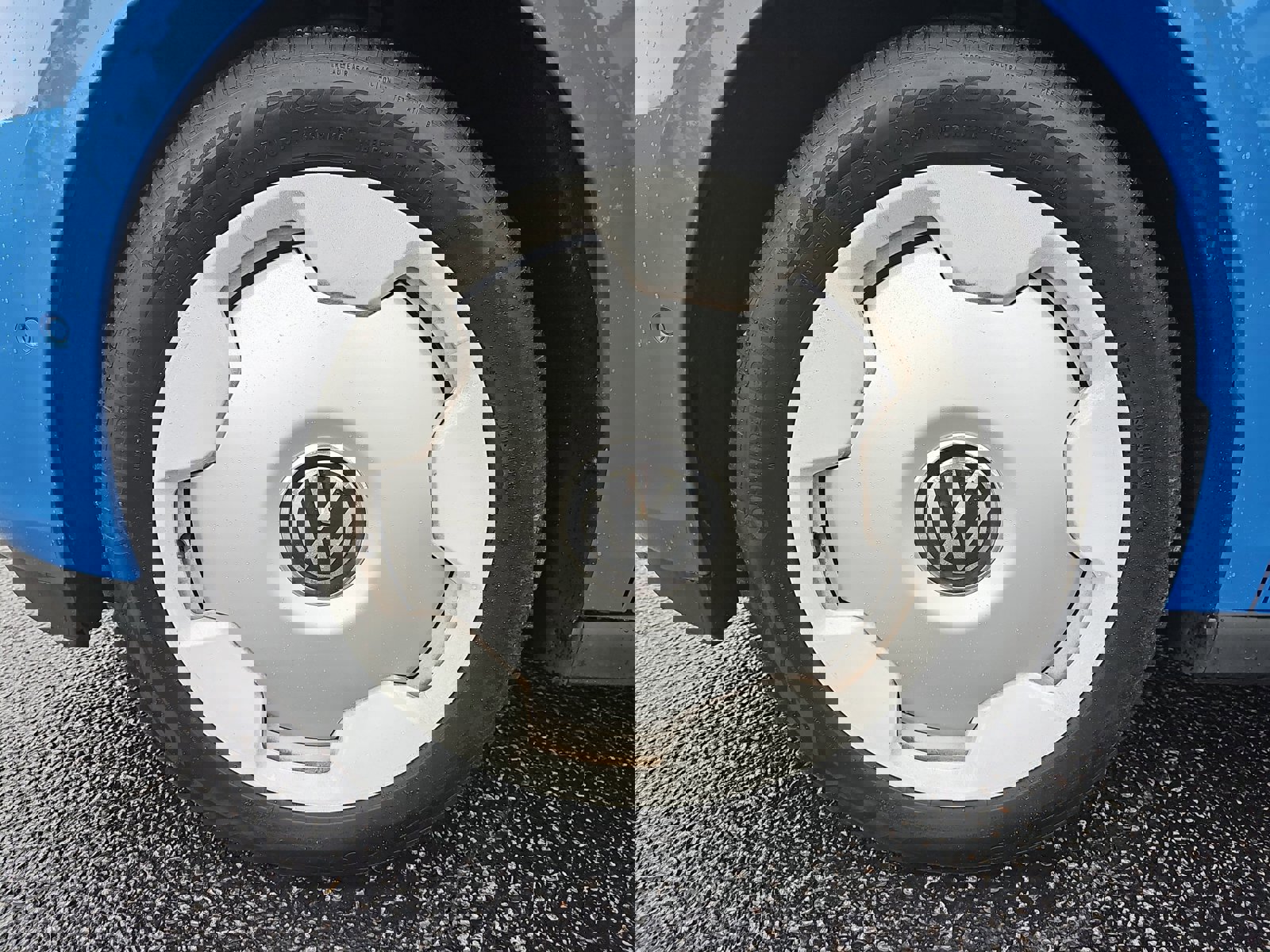 Used 2025 Volkswagen ID. Buzz 1st Edition image 34