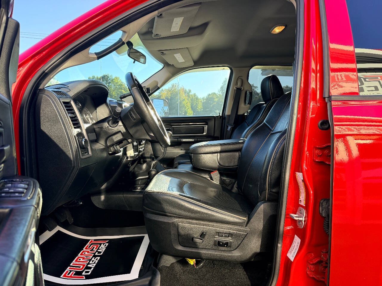 Used 2014 RAM 2500 Tradesman w/ Chrome Appearance Group AWD/4WD image 18