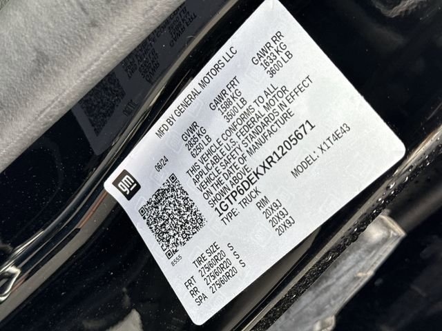 Used 2024 GMC Canyon AT4 w/ Canyon Safety Plus Package image 32