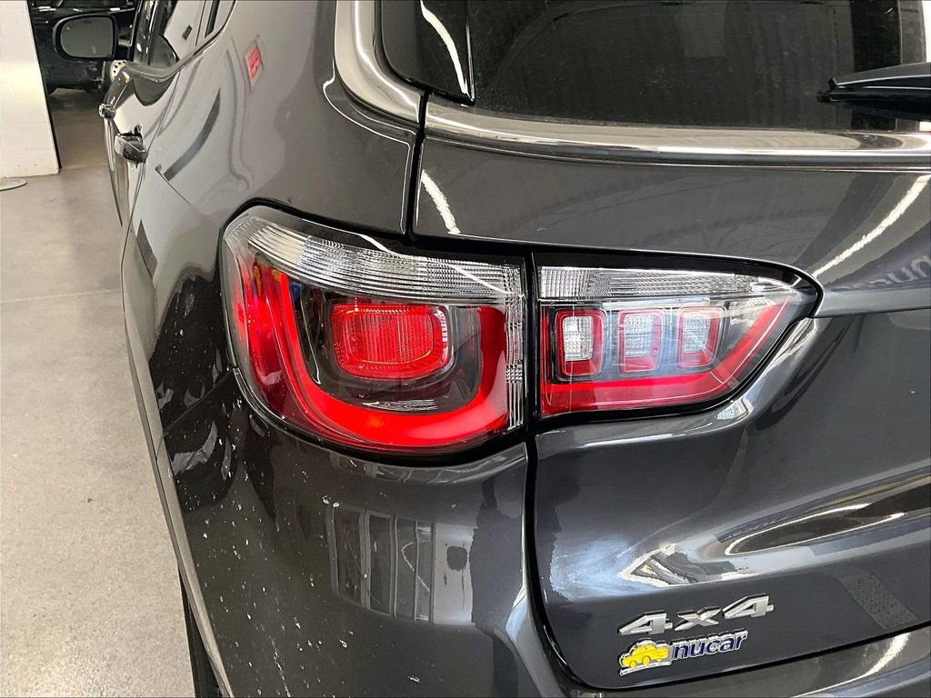 Used 2024 Jeep Compass Limited image 31