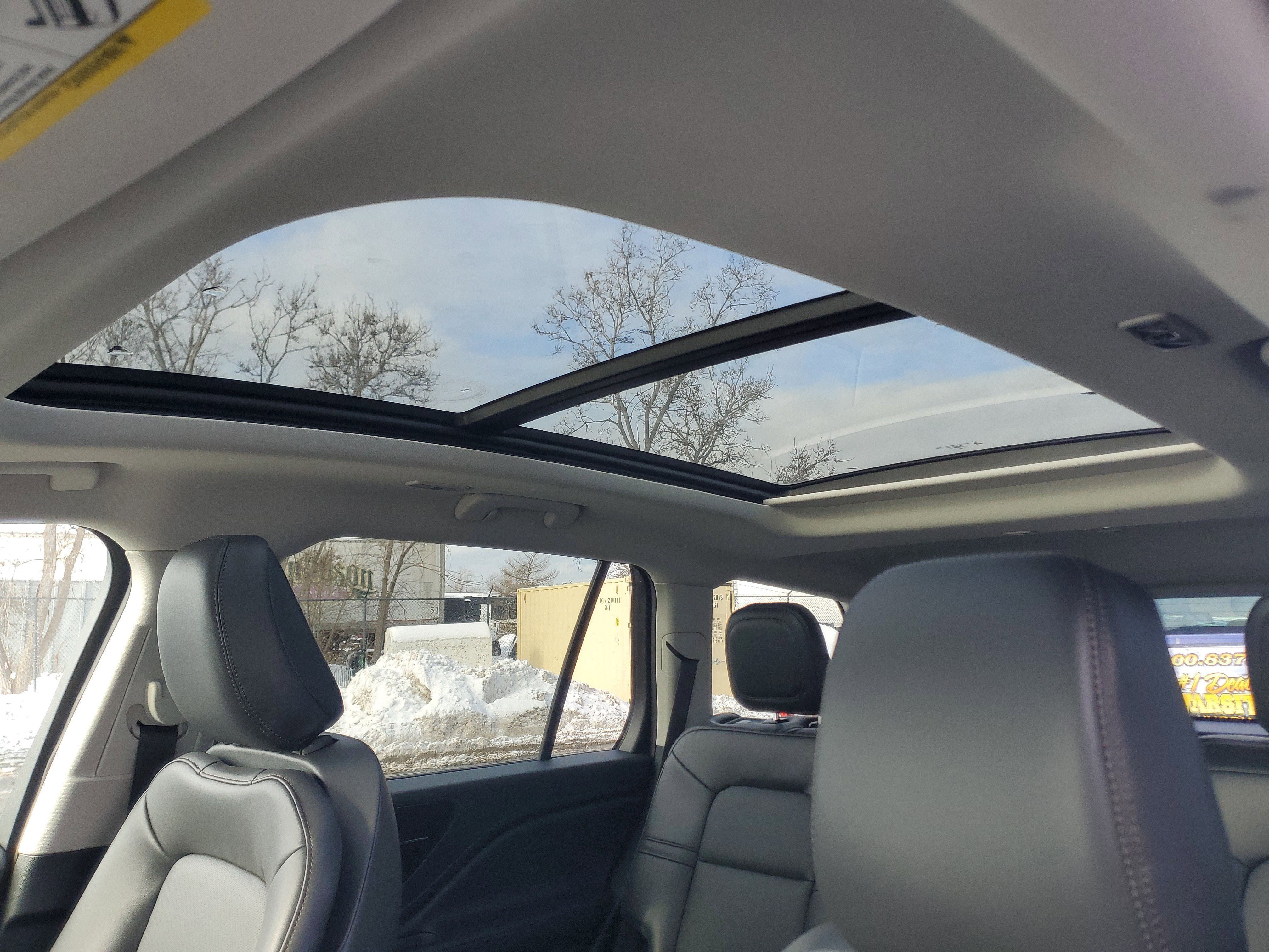 New 2025 Lincoln Aviator AWD w/ Jet Appearance Package image 10