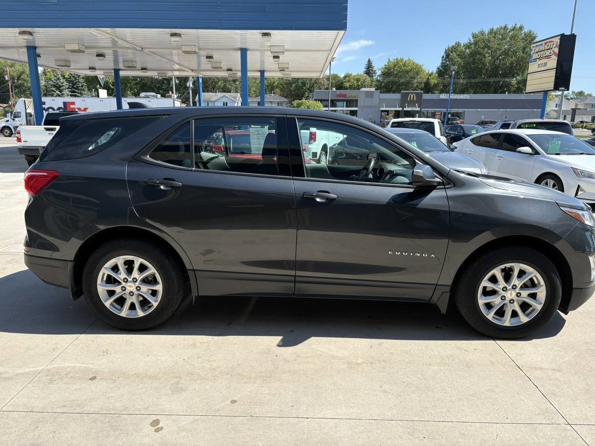 Used 2019 Chevrolet Equinox LS image 5