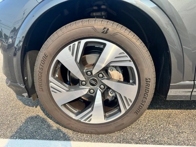 Certified 2025 Audi Q6 e-tron Premium Plus AWD/4WD image 13