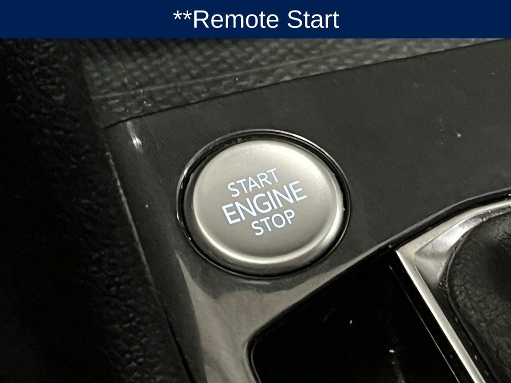 Certified 2022 Volkswagen Tiguan SE R-Line image 15