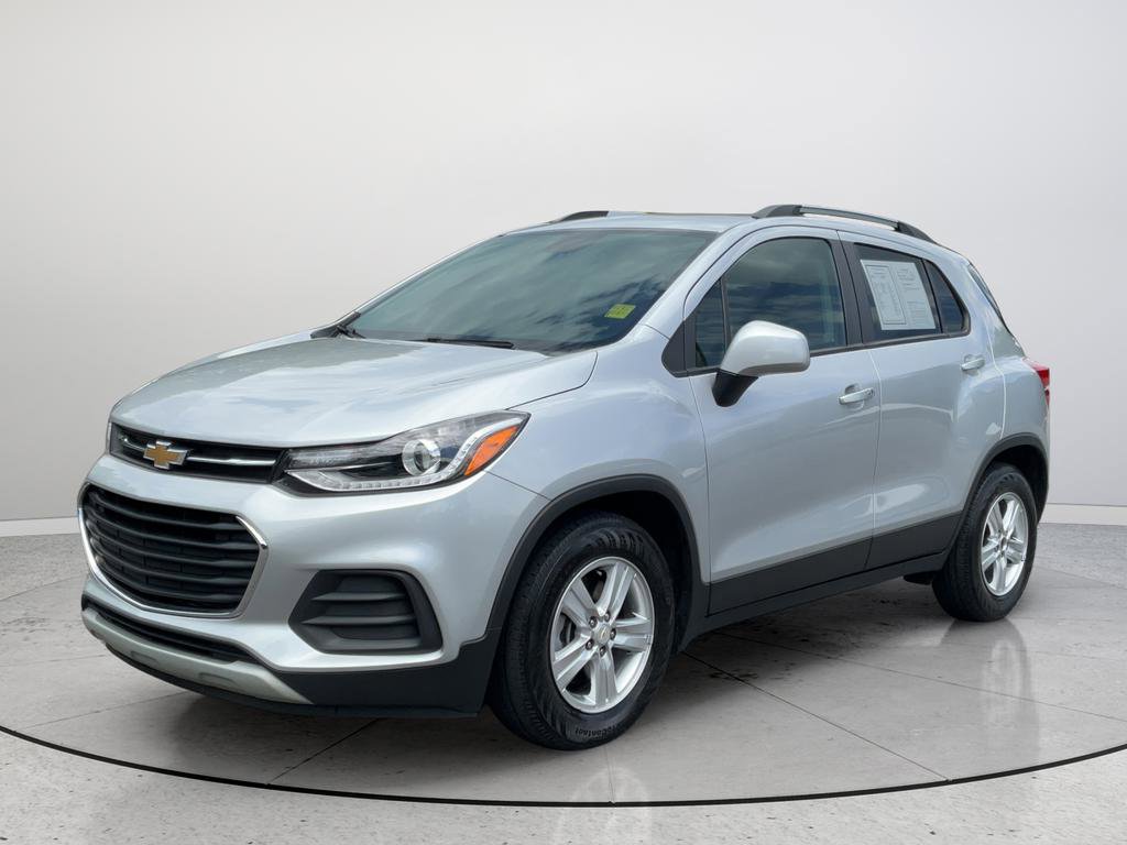 Used 2022 Chevrolet Trax LT w/ LT Convenience Package FWD image 5